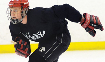 Bonanza grad leading UNLV hockey team thumbnail